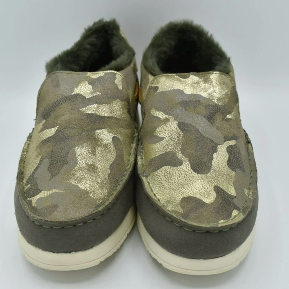 Sperry Green and Gold Slippers Casual Slip-On Shoes women’s 9.5